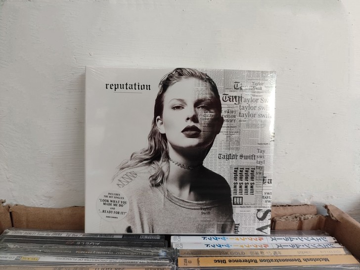 泰勒斯威夫特 Taylor Swift R...