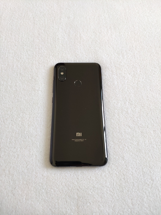 小米8，黑色，6+64，功能全好，低价出售。