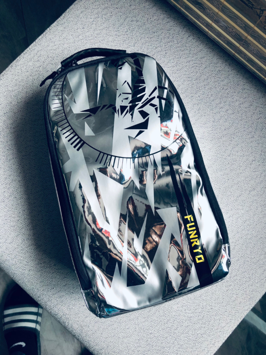 蜂锐 FUNRYO gt 蝎斗银 足球鞋包...