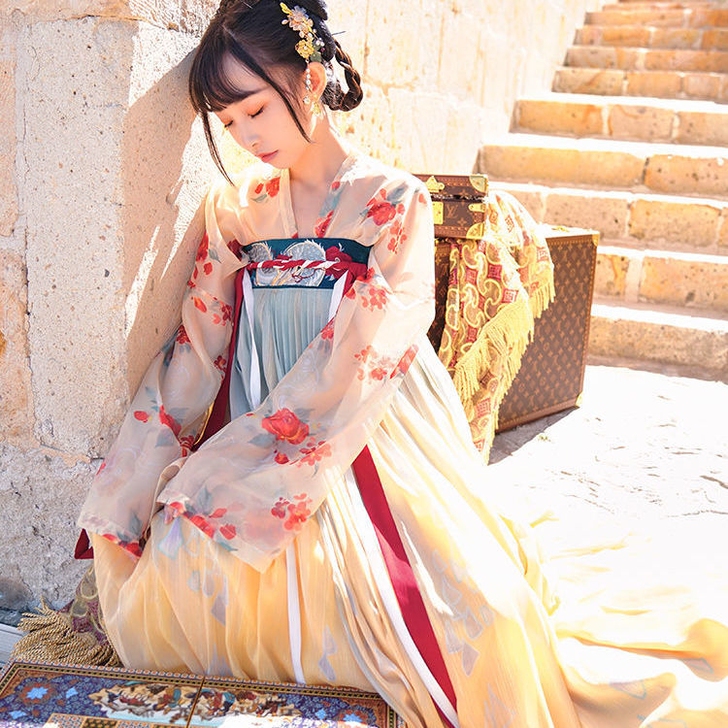 【全新汉服低价出售】【十三余 小豆蔻儿】[...