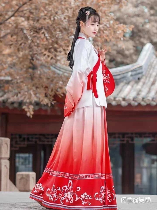 汉服福袋，出如梦霓裳惜春令m码。微瑕。