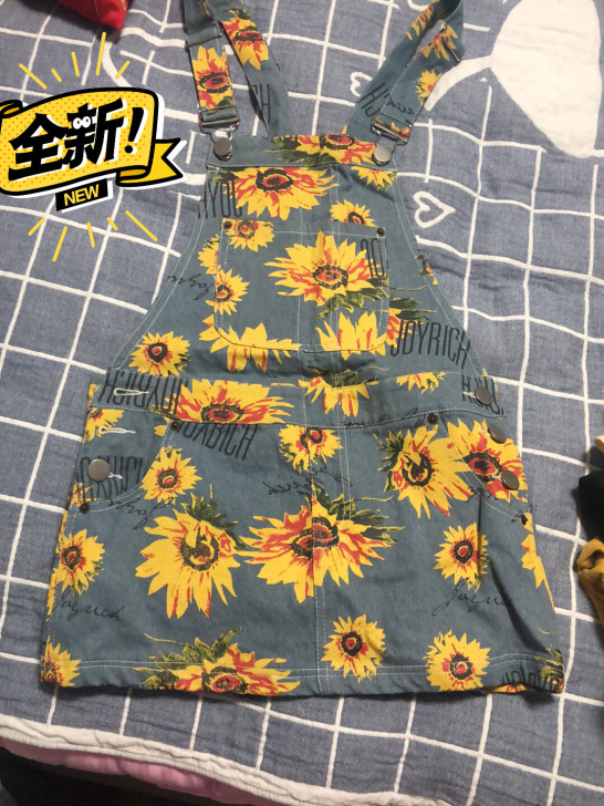 全新背带裙，S码