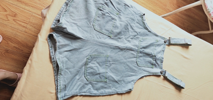 背带牛仔短裤，减肥成功，大了，转让有缘人