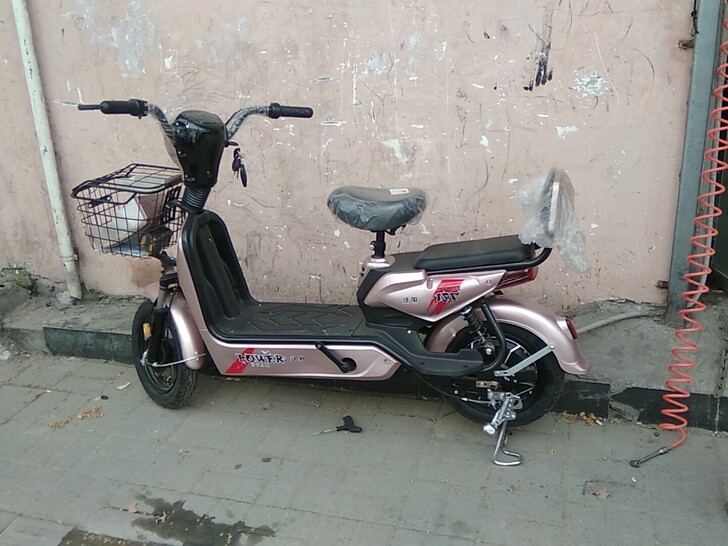 全新新国标电动车，48V，自己可以上牌照的...