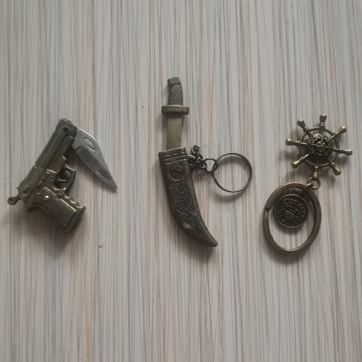 老物件 怀旧 钥匙扣 2个合售 枪型的是赠品