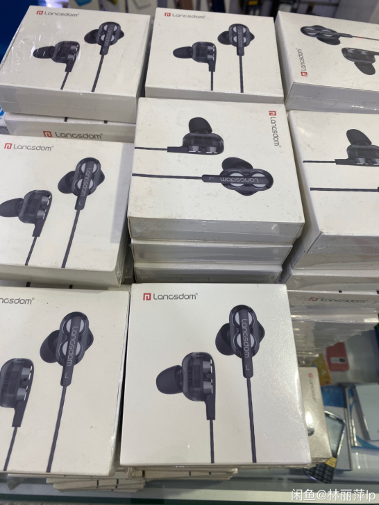 兰士顿 D4双动圈耳机入耳式 四核重低音炮