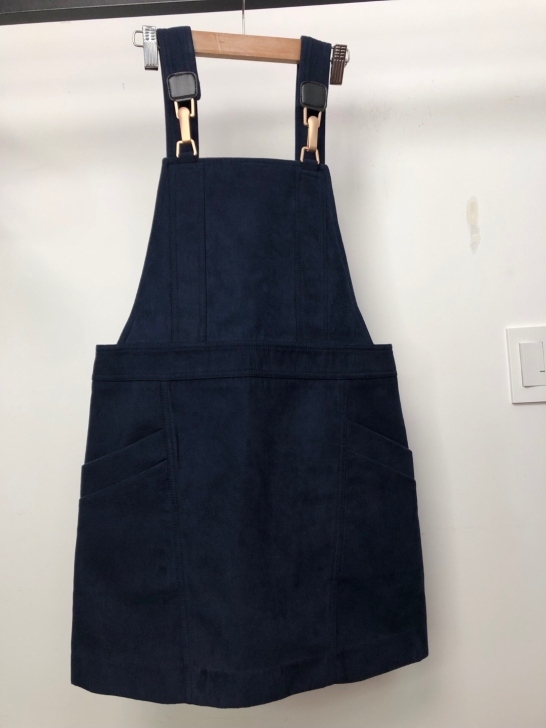 太平鸟背带裙 全新M码 专柜撤柜剪B  清...