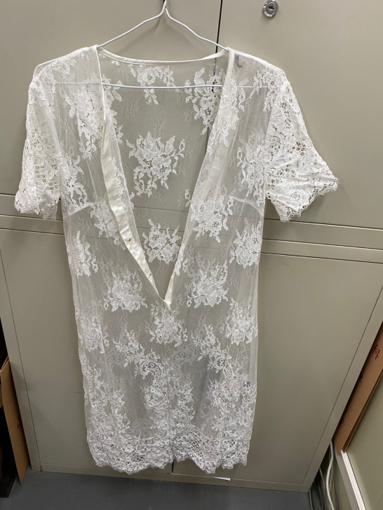 欧时力蕾丝衫，大码，无瑕疵，标微剪介意勿拍...