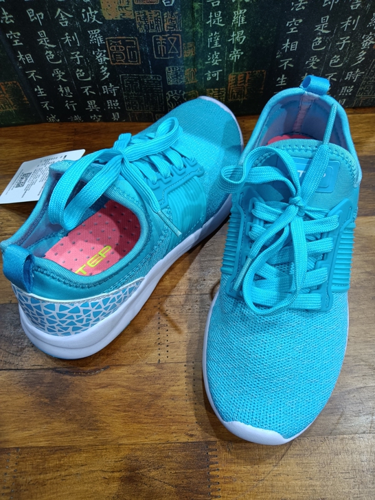 特步，全新正品，春秋款，33.36码，标准...