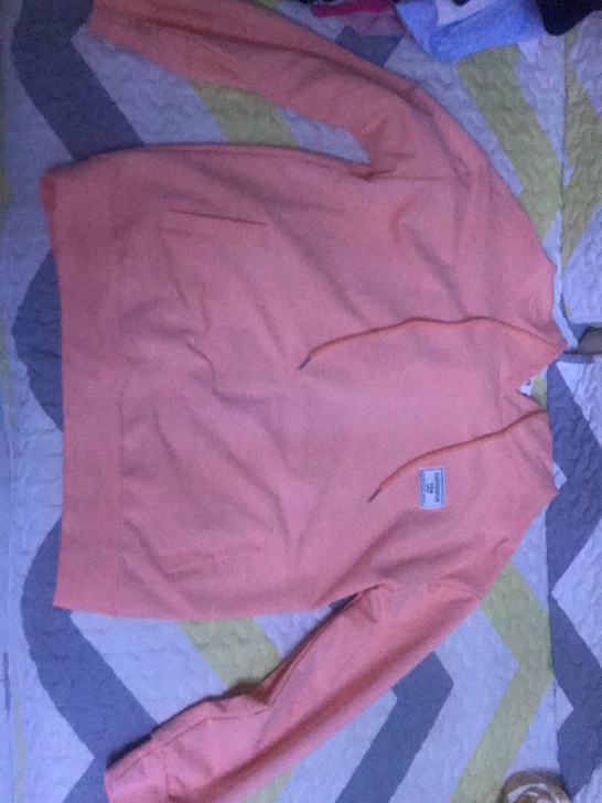 运动卫衣加裤子洗过二水，穿过一次，特步防晒...