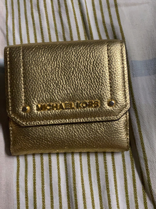 闲置！MICHAEL KORS三折短款钱包...