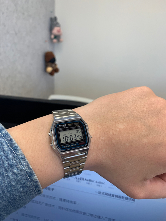 小方块超薄led电子表手表 材质：合金/镀...