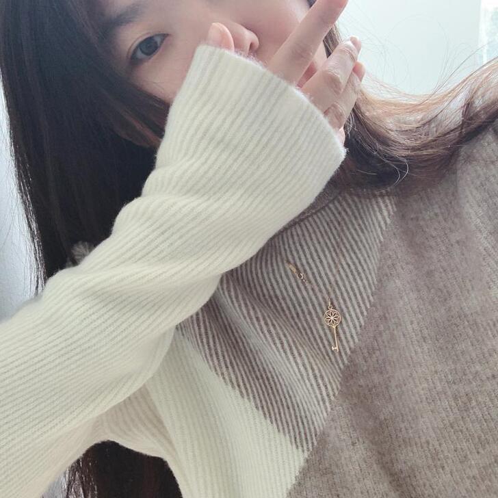 【兔猫炒鸡牛货包邮】奶茶色软糯羊绒衫女宽松...