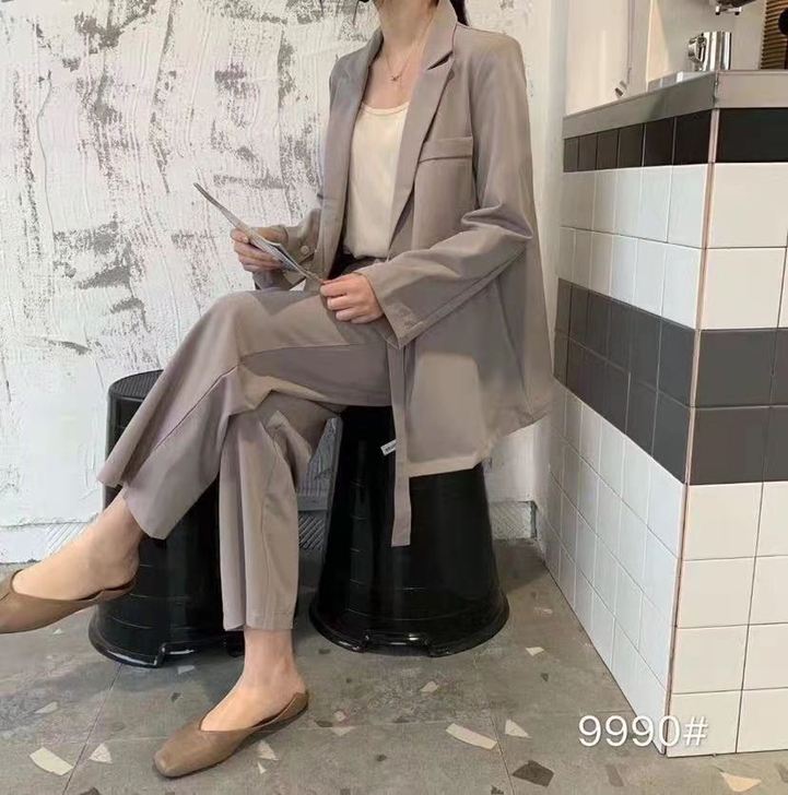 珊珊直播间购入,梵客薄西服套装,浅卡其色,...