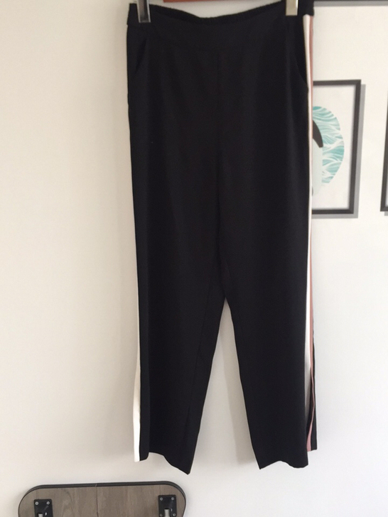 女士开叉阔腿裤，28码，后腰带松紧，9成新...