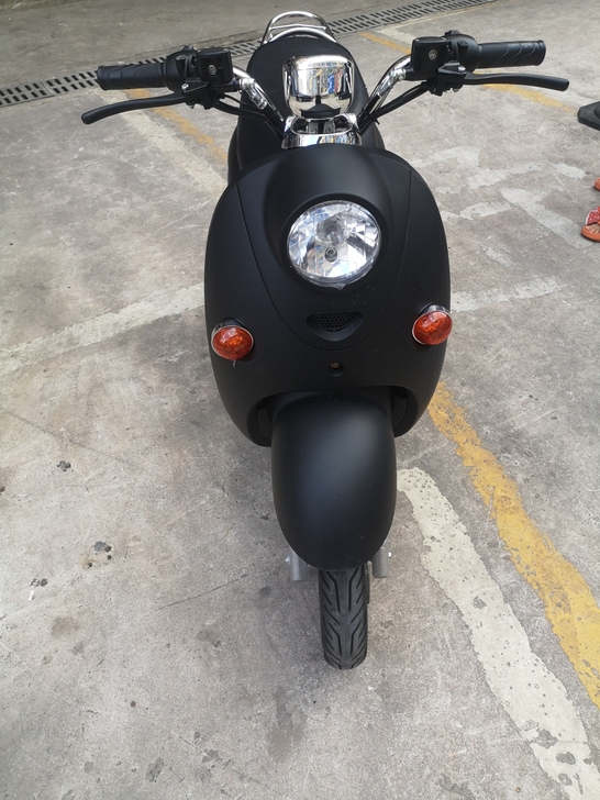 台铃磨砂黑，9成新，72伏双碟刹，