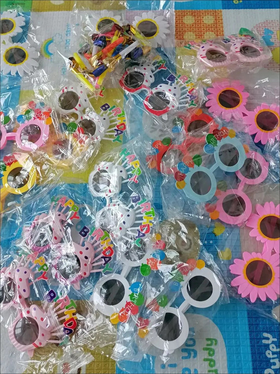 【16.9元10个包邮】生日搞怪眼镜创意派...