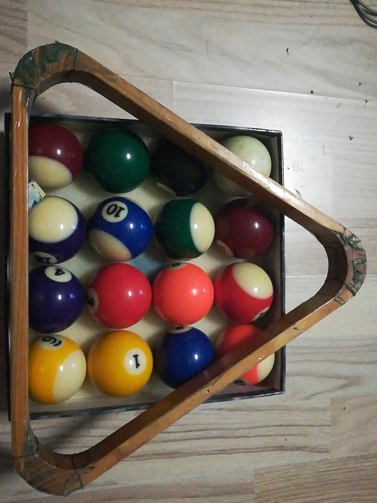 Jaguar台球一套,送架。