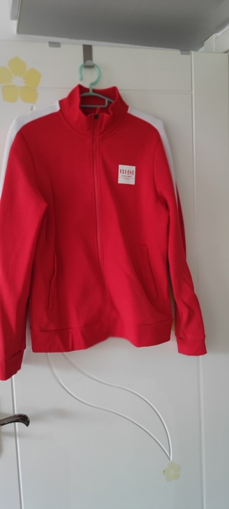 安踏女士XL码，上衣外套，几乎全新只因衣柜...