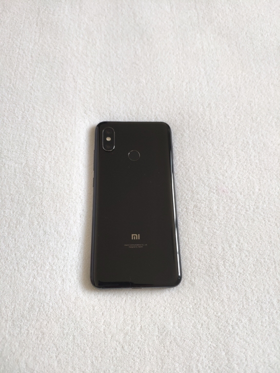 小米8,黑色,6+64,功能全好,低价出售。