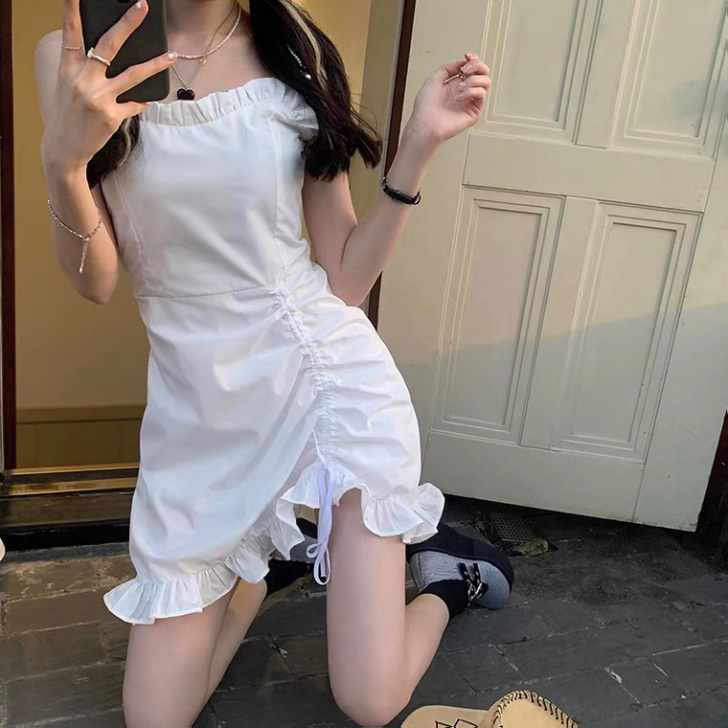 软妹白色吊带连衣裙s码，太大了不适合我偏远...