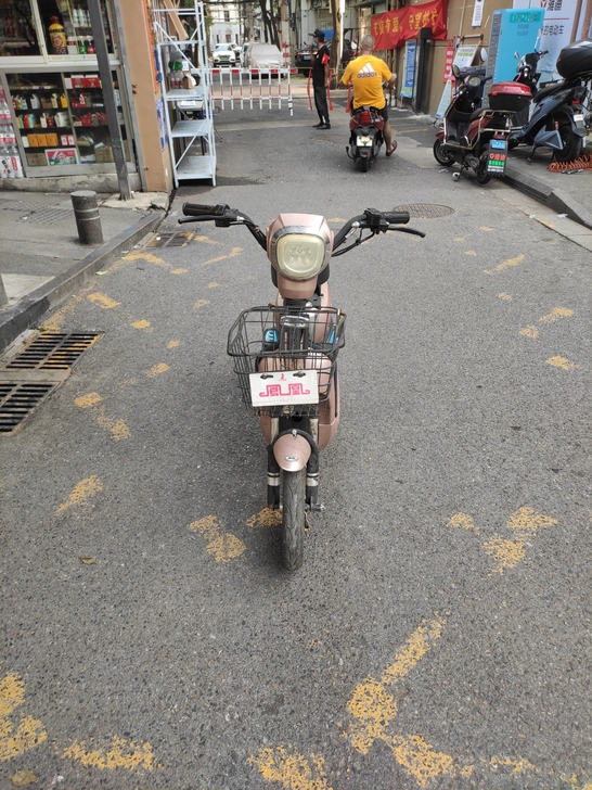 凤凰48伏电动车，证照齐全，八成新，真空胎