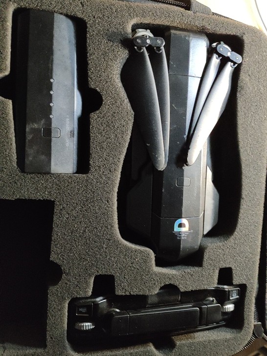 F11PRO无人机外观有磨损可小刀带2块电池