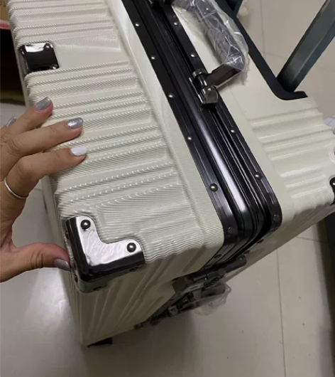 品牌撤柜铝框行李箱20寸22寸24寸26寸...