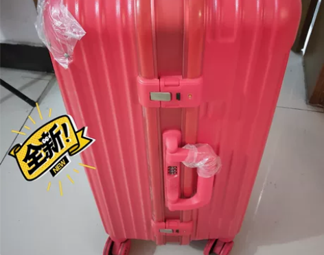 全新 膜都没撕  可邮寄可自提 密码拉杆箱...