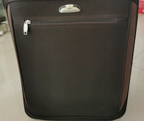 拉杆箱，红豆牌拉杆箱，牛津布面料，带密码锁...