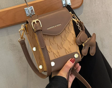 放手机的小包包女2022新款斜挎包百搭高级...