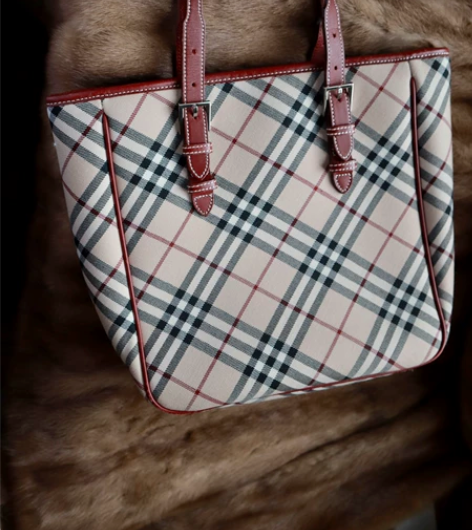 巴宝莉蓝标包 巴宝莉 burberry 中...