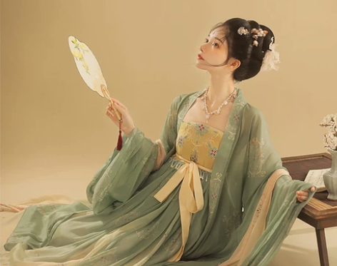 簪花诃子裙大袖衫全套  很好看直出 自己很...