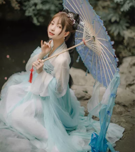 客舍汉服蓝绿悸鹿齐胸 算是本人黑历史，因为...