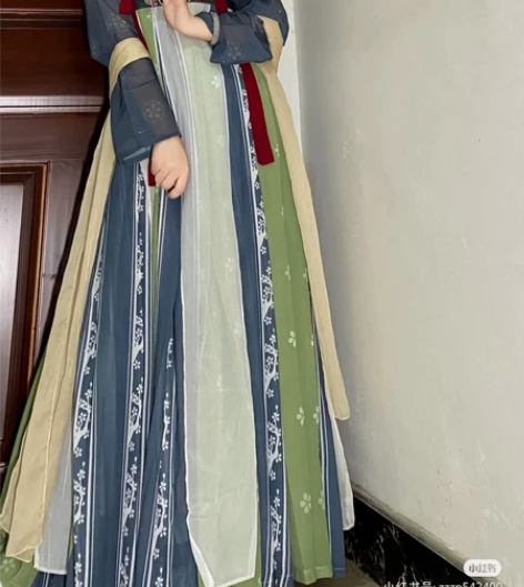 【汉旭】 梨花朵朵s 两件套 全新带吊！！...