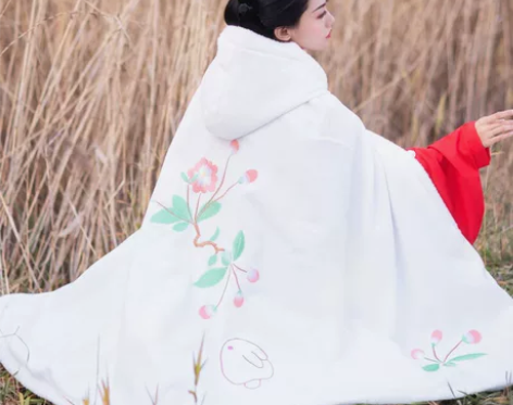 沫上花雨原创汉服斗篷(如樱兔)冬季长款绣花...