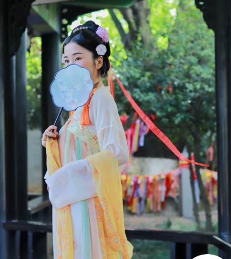 山海记汉服出租，30元/天，两天45元～（...