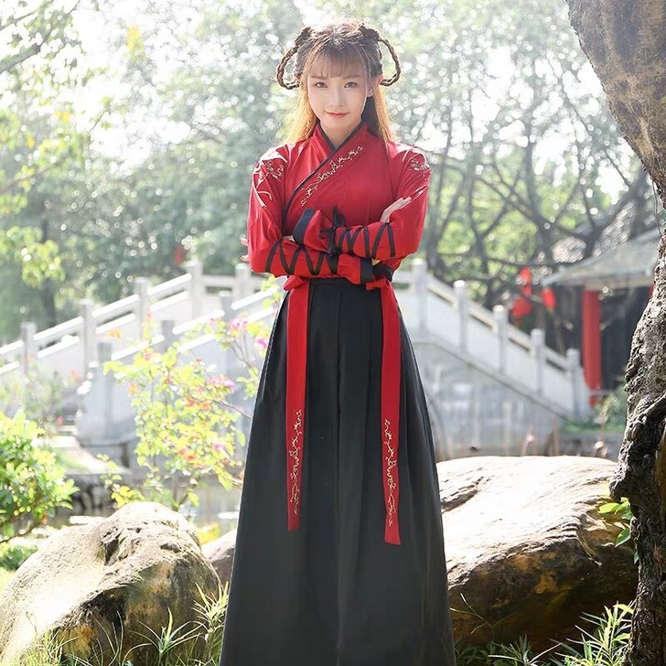 2019年入的汉服三套,两套XL,一套L,...