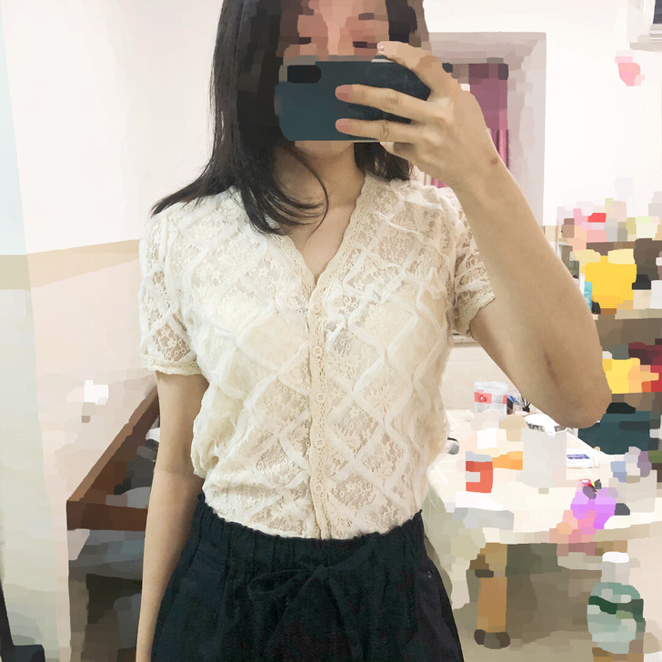 famous 夏季新款复古蕾丝衫宫廷短袖