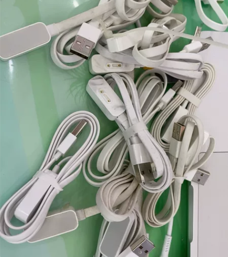 米兔小寻儿童手表充电线磁吸充电线  二手线...