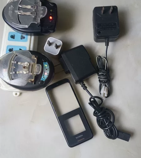 万能充,充电头,电源线,全部一起包邮出。 ...