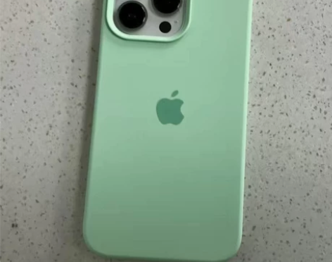 都是用有独立包装的 苹果液态硅胶壳耐脏 好...