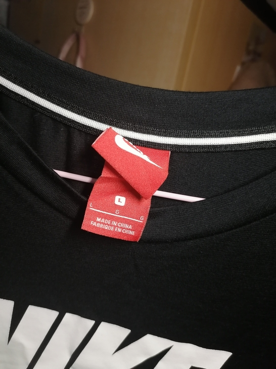 NIKE 耐克 黑色上衣