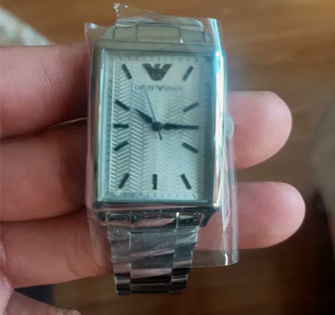 阿玛尼正品手表，买来快4年了没有佩戴过，换...