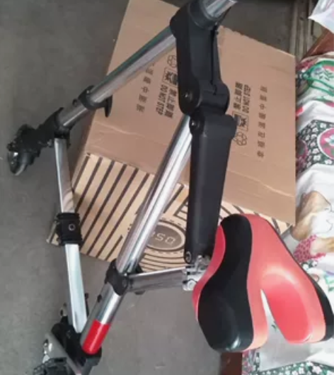 迷你折叠自行车，应该是6寸的轮，买了没怎么...