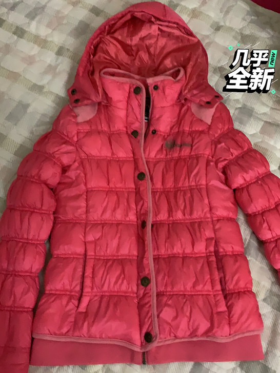 特步棉服,专柜入手,没穿俩回,减龄神器,保...
