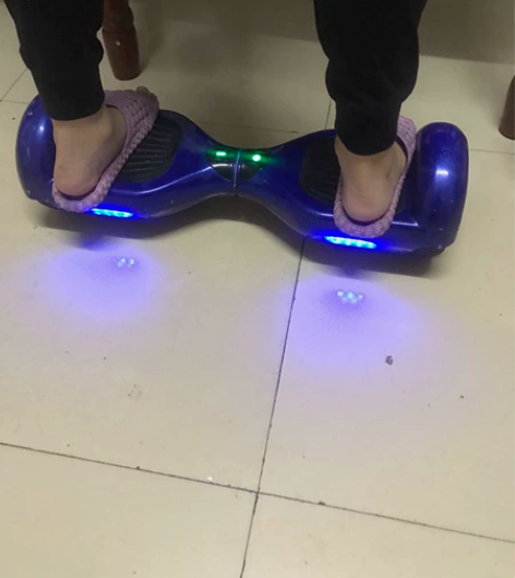 买回来几乎没怎么玩过，不敢玩，充电器新买的...