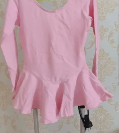 儿童舞蹈服集。都在九五成新以上。号段120...