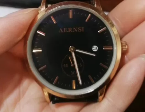 aernsi石英表，走时正常 感兴趣的话点...