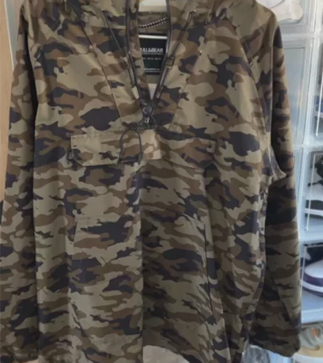 PULL##amp；amp；BEAR迷彩服...